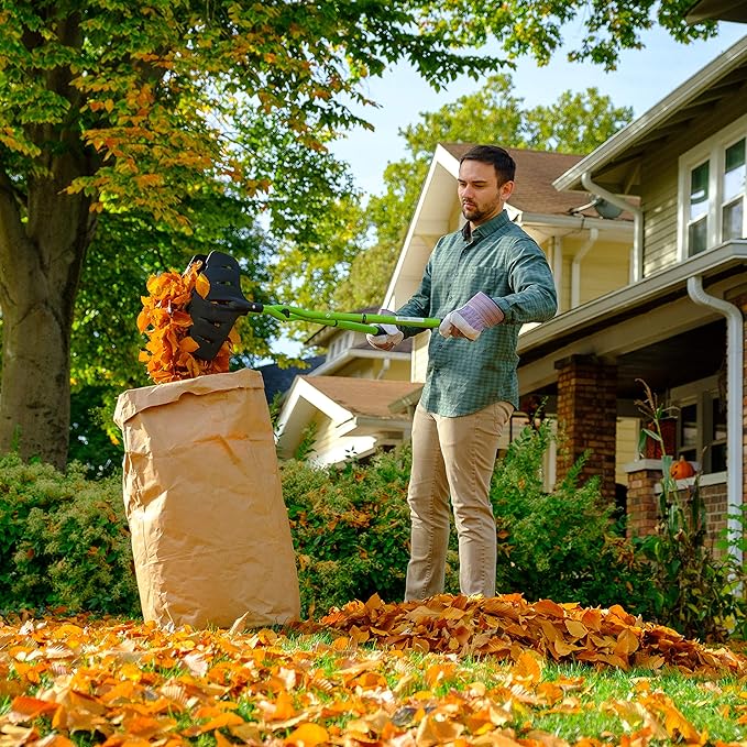 Gator Grabber Telescoping Leaf Clean-Up Tool